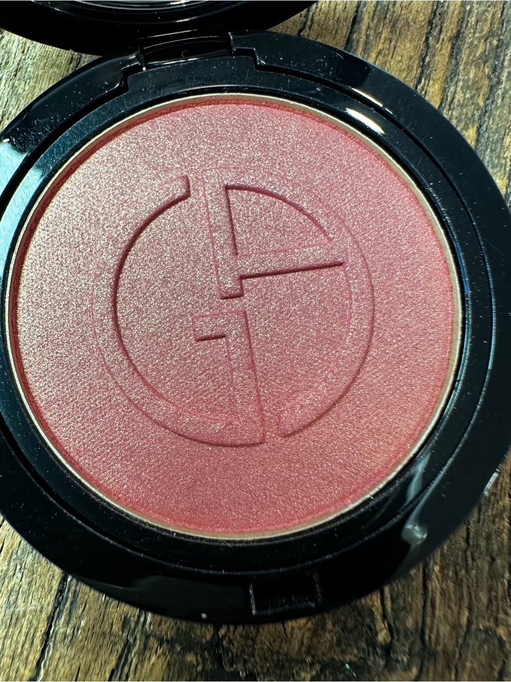 Giorgio Armani Shimmering Rose-Blush Compact - Picture 6 of 7
